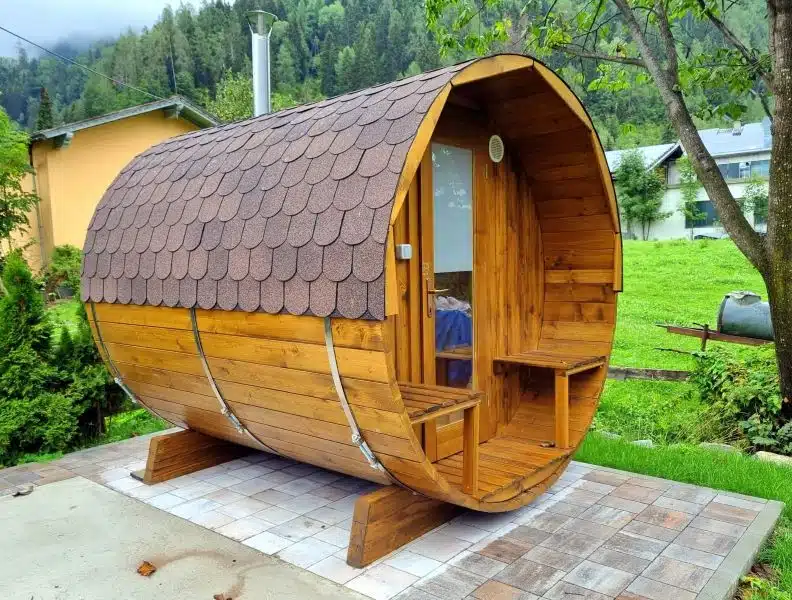 4 SZEMÉLYES HORDÓSZAUNA 6 KW ELEKTROMOS KÁLYHÁVAL 1 4 személyes hordószauna