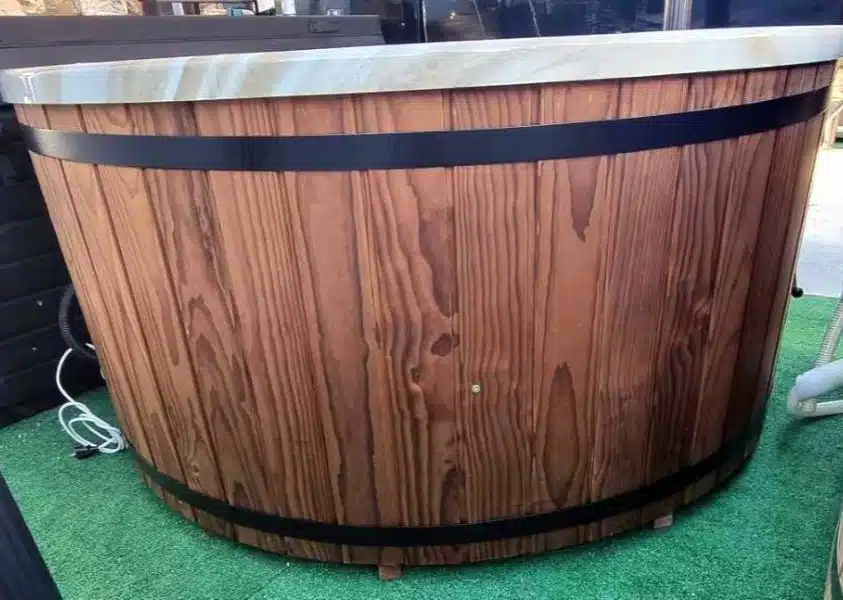 6 SZEMÉLYES CLASIC IN INTEGRÁLT KÁLYHÁS PRÉMIUM AKRIL DÉZSAFÜRDŐ WELLNESS CSOMAGBAN 14 6 személyes clasic in integrált kályhás akril dézsafürdő-13