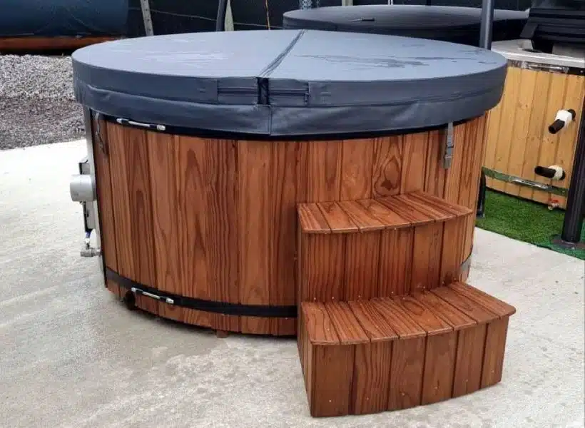 6 SZEMÉLYES CLASIC IN INTEGRÁLT KÁLYHÁS PRÉMIUM AKRIL DÉZSAFÜRDŐ WELLNESS CSOMAGBAN 12 6 személyes clasic in integrált kályhás akril dézsafürdő-8