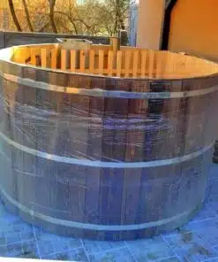 6 SZEMÉLYES FA PRÉMIUM DÉZSAFÜRDŐ 10 6 személyes dézsafürdő-2