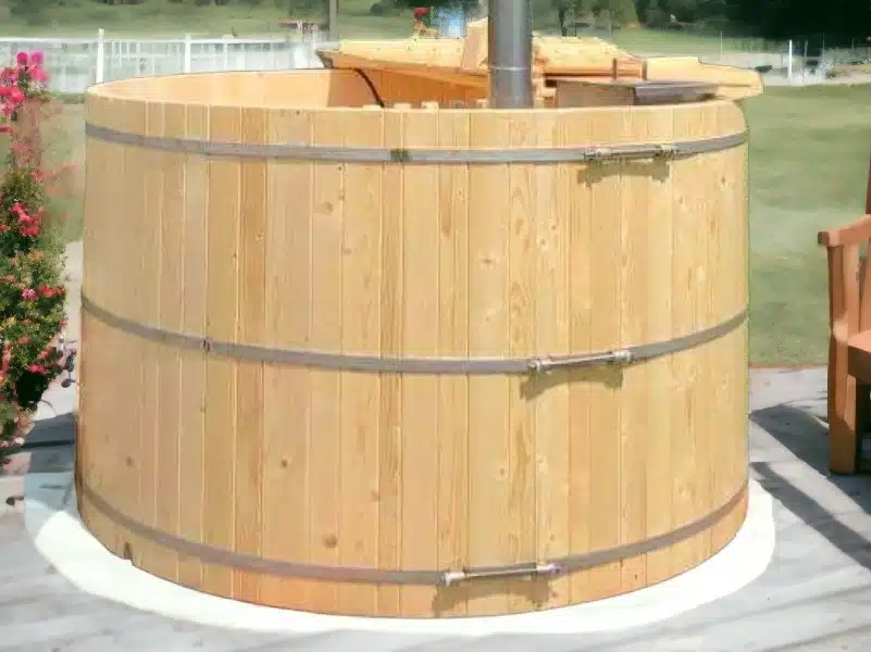6 SZEMÉLYES FA PRÉMIUM DÉZSAFÜRDŐ 7 6 személyes dézsafürdő-6
