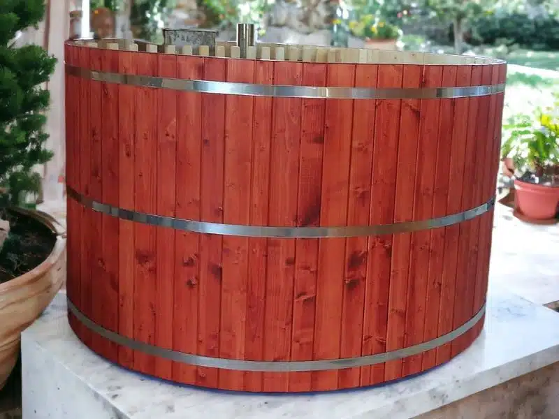 8 SZEMÉLYES FA PRÉMIUM DÉZSAFÜRDŐ 2 8 személyes dézsafürdő-1