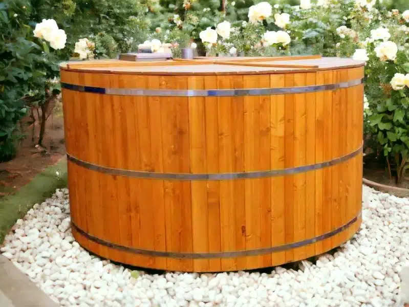 8 SZEMÉLYES FA PRÉMIUM DÉZSAFÜRDŐ 3 8 személyes dézsafürdő-2