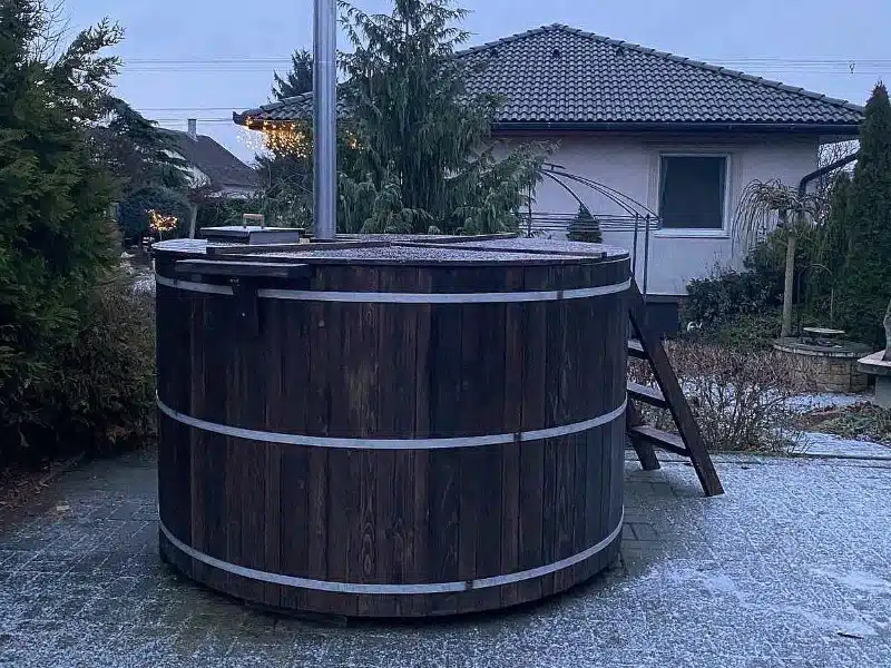 8 SZEMÉLYES FA PRÉMIUM DÉZSAFÜRDŐ 5 8 személyes dézsafürdő-4