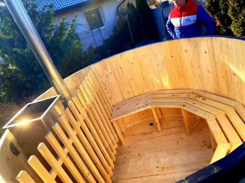 8 SZEMÉLYES FA PRÉMIUM DÉZSAFÜRDŐ 8 8 személyes dézsafürdő-7