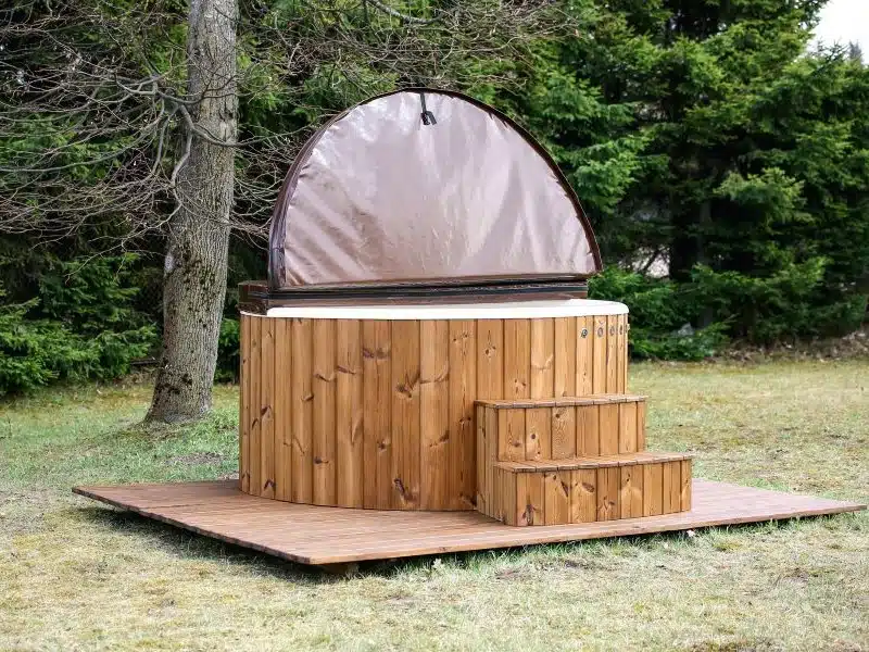 MÁLTA 6 SZEMÉLYES ELEKTROMOS ÜVEGSZÁLAS DÉZSAFÜRDŐ WELLNESS CSOMAGBAN 9 Málta 6 személyes elektromos üvegszálas dézsafürdő-1