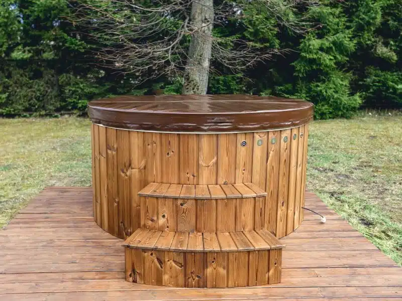 MÁLTA 6 SZEMÉLYES ELEKTROMOS ÜVEGSZÁLAS DÉZSAFÜRDŐ WELLNESS CSOMAGBAN 8 Málta 6 személyes elektromos üvegszálas dézsafürdő-2