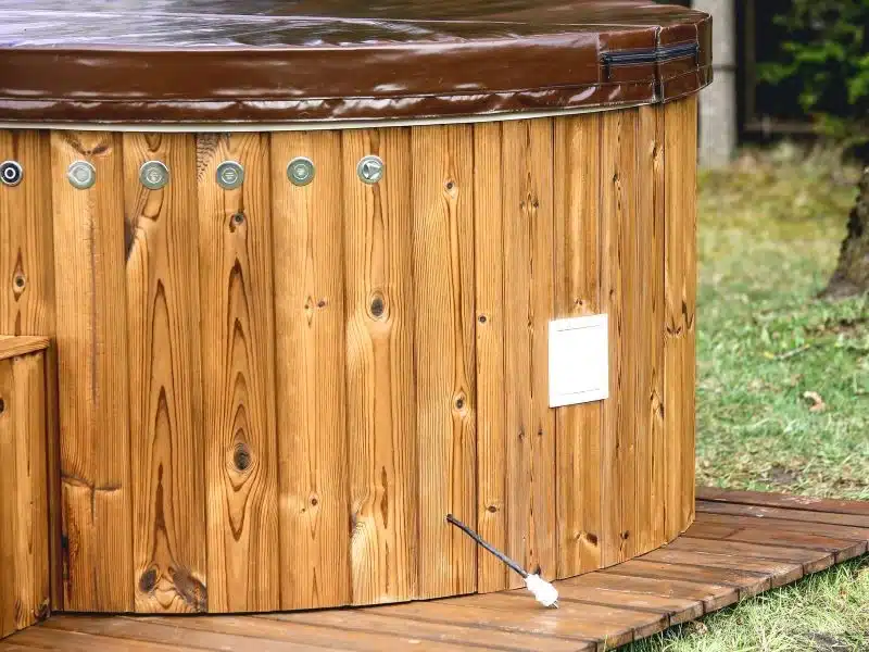 MÁLTA 6 SZEMÉLYES ELEKTROMOS ÜVEGSZÁLAS DÉZSAFÜRDŐ WELLNESS CSOMAGBAN 2 Málta 6 személyes elektromos üvegszálas dézsafürdő-8