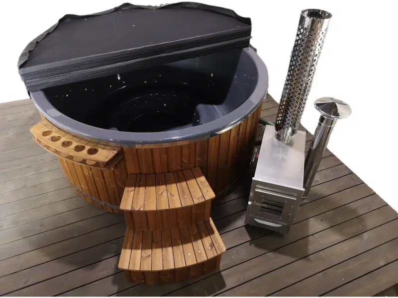 MÁLTA 6 SZEMÉLYES ÜVEGSZÁLAS DÉZSAFÜRDŐ KÜLSŐ KÁLYHÁVAL, WELLNESS CSOMAGBAN 6 Málta külső kályhás-6