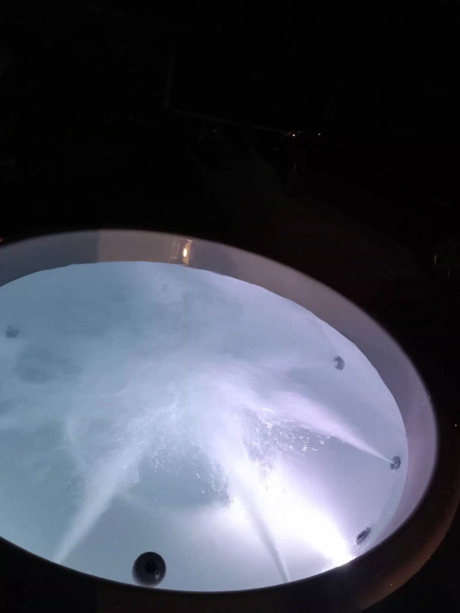 MÁLTA 6 SZEMÉLYES ÜVEGSZÁLAS DÉZSAFÜRDŐ KÜLSŐ KÁLYHÁVAL, WELLNESS CSOMAGBAN 9 Málta külső kályhás-9