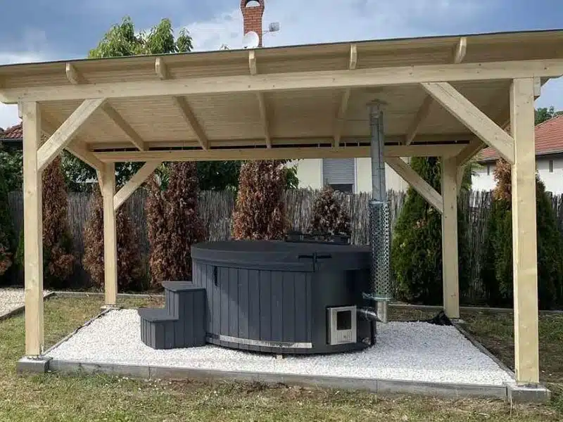 MÁLTA 6 SZEMÉLYES INTEGRÁLT KÁLYHÁS ÜVEGSZÁLAS DÉZSAFÜRDŐ THERMOTETŐVEL, WELLNESS CSOMAGBAN 13 Málta üvegszálas integrált kályhás dézsafürdő-12