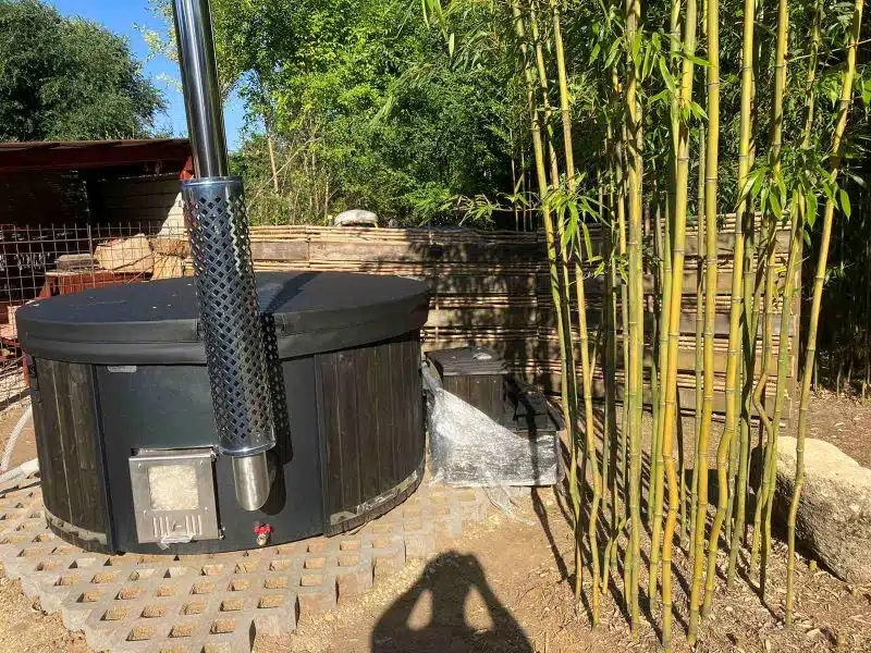 MÁLTA 6 SZEMÉLYES INTEGRÁLT KÁLYHÁS ÜVEGSZÁLAS DÉZSAFÜRDŐ THERMOTETŐVEL, WELLNESS CSOMAGBAN 19 Málta üvegszálas integrált kályhás dézsafürdő-18