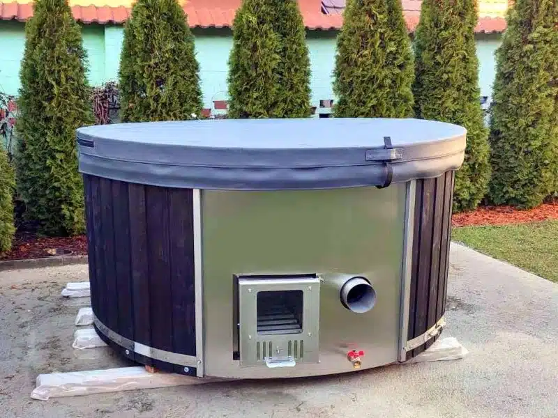 MÁLTA 6 SZEMÉLYES INTEGRÁLT KÁLYHÁS ÜVEGSZÁLAS DÉZSAFÜRDŐ THERMOTETŐVEL, WELLNESS CSOMAGBAN 20 Málta üvegszálas integrált kályhás dézsafürdő-19