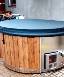 MÁLTA 6 SZEMÉLYES INTEGRÁLT KÁLYHÁS ÜVEGSZÁLAS DÉZSAFÜRDŐ THERMOTETŐVEL, WELLNESS CSOMAGBAN 46 Málta üvegszálas integrált kályhás dézsafürdő-3