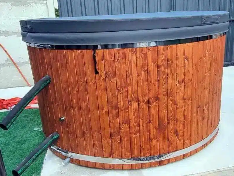 PEARL 6 SZEMÉLYES KÜLSŐ KÁLYHÁS SÓZHATÓ ÜVEGSZÁLAS DÉZSAFÜRDŐ 3 Pearl külső kályhás üvegszálas dézsafürdő-2