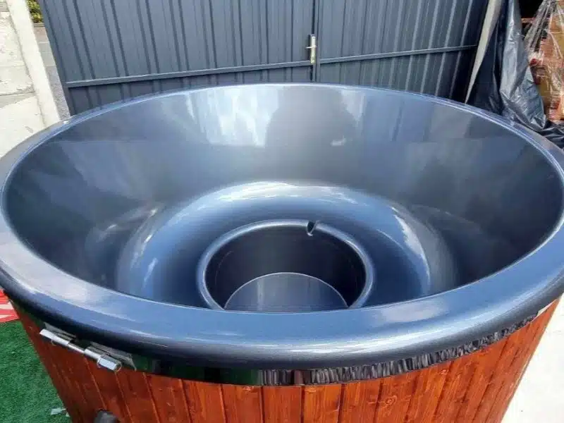 PEARL 6 SZEMÉLYES KÜLSŐ KÁLYHÁS SÓZHATÓ ÜVEGSZÁLAS DÉZSAFÜRDŐ 10 Pearl külső kályhás üvegszálas dézsafürdő-9