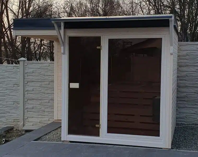 MODERN SZAUNA ELEKTROMOS KÁLYHÁVAL 2 Riga kültéri szauna elektromos vagy fatüzelésű kályhával-2