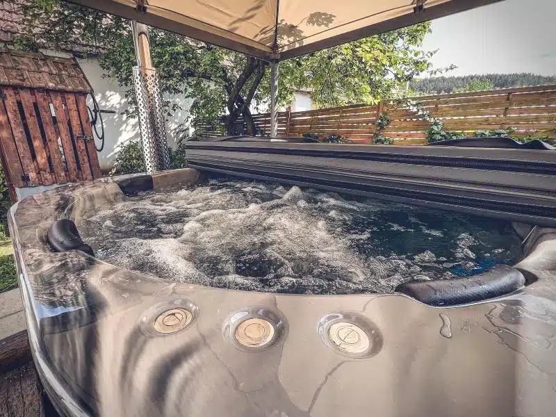 RUBIN 5-6 SZEMÉLYES PRÉMIUM NÉGYSZÖG ALAKÚ AKRIL DÉZSAFÜRDŐ KÜLSŐ KÁLYHÁVAL 15 Rubin akril külső kályhás dézsafürdő-14