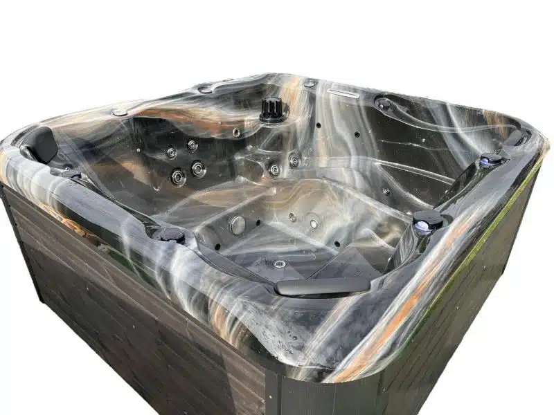 OPAL 6 SZEMÉLYES PRÉMIUM NÉGYSZÖG ALAKÚ AKRIL DÉZSAFÜRDŐ GECKO ELEKTROMOS FŰTÉSSEL 7 Opal 6 személyes prémium négyszög alakú akril gecko elektromos dézsafürdő 4