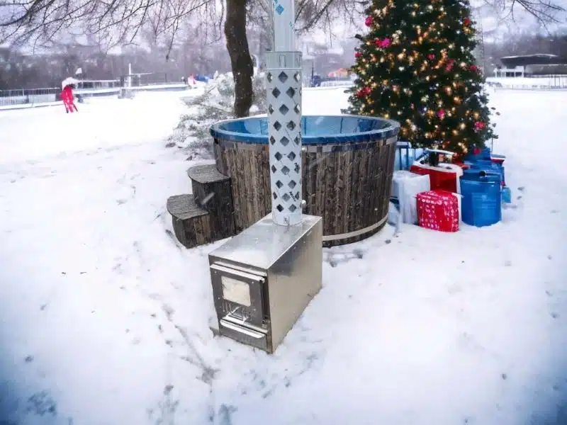 PEARL 6 SZEMÉLYES AKRIL SÓZHATÓ DÉZSAFÜRDŐ SAVÁLLÓ KÜLSŐ KÁLYHÁVAL, THERMOTETŐVEL 1 Pearl 6 személyes akril dézsafürdő saválló külső kályhával