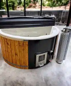 LUX IN 5 személyes INTEGRÁLT KÁLYHÁS PRÉMIUM AKRIL dézsafürdő