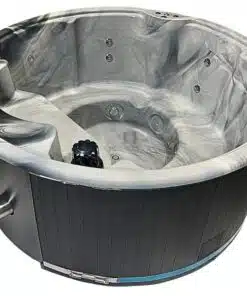 MEGÚJULT LUX IN 5 személyes INTEGRÁLT KÁLYHÁS PRÉMIUM MÁRVÁNY AKRIL dézsafürdő wellness csomagban 11 LUX IN 5 személyes INTEGRÁLT KÁLYHÁS PRÉMIUM MÁRVÁNY AKRIL dézsafürdő 3