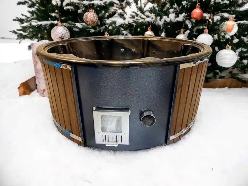 MEGÚJULT LUX IN 5 személyes INTEGRÁLT KÁLYHÁS PRÉMIUM MÁRVÁNY AKRIL dézsafürdő wellness csomagban 3 LUX IN 5 személyes INTEGRÁLT KÁLYHÁS PRÉMIUM MÁRVÁNY AKRIL dézsafürdő 7