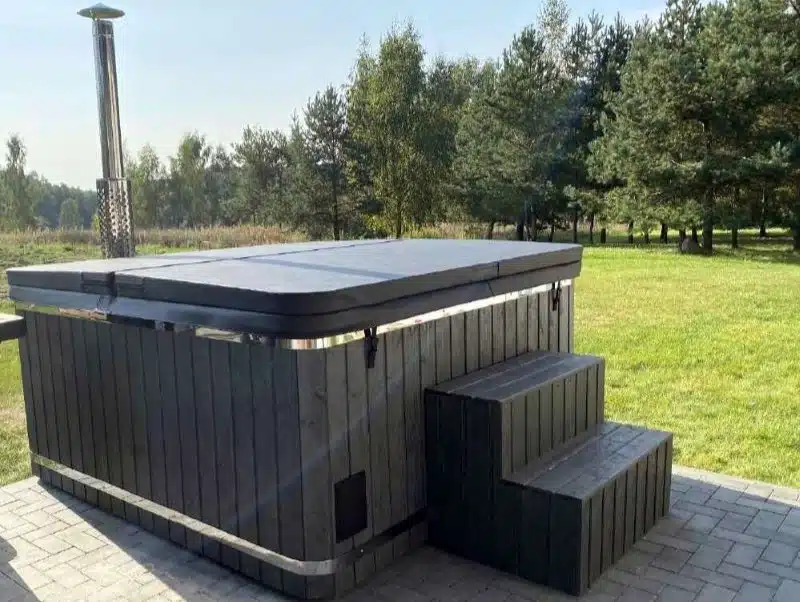 Palermo négyszögletes 8 személyes üvegszálas dézsafürdő integrált kályhával 6 Palermo négyszögletes 8 személyes üvegszálas dézsafürdő integrált kályhával 3