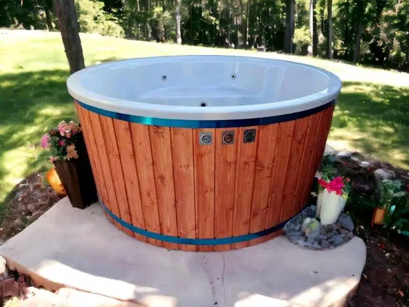 LUX IN SÓZHATÓ 5 személyes INTEGRÁLT KÁLYHÁS PRÉMIUM AKRIL dézsafürdő szürke vagy fehér betéttel 1 LUX IN SÓZHATÓ 5 személyes INTEGRÁLT KÁLYHÁS PRÉMIUM AKRIL dézsafürdő szürke vagy fehér betéttel