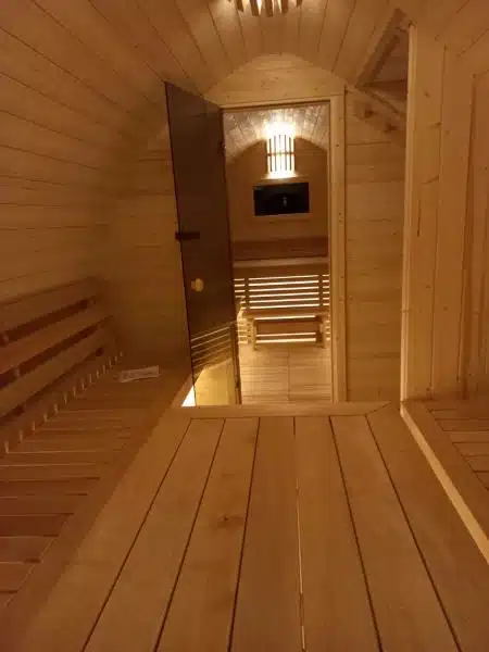 6-8 személyes LEVÉL alakú szauna 9 KW elektromos kályhával 9 6-8 személyes LEVÉL alakú szauna 9 KW elektromos kályhával 9