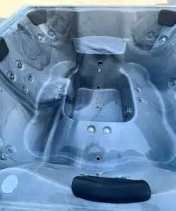 Grande 8 személyes Négyszögletes akril 8 személyes dézsafürdő GECKO 3 KW elektromos fűtéssel 6