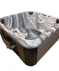 TOPÁZ PRÉMIUM AKRIL 4 személyes INTEGRÁLT fatüzelésű jacuzzi