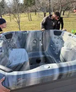 TOPÁZ PRÉMIUM AKRIL 4 személyes INTEGRÁLT fatüzelésű jacuzzi 5