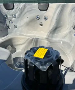 Grande 8 személyes Négyszögletes akril 8 személyes dézsafürdő GECKO 3 KW elektromos fűtéssel