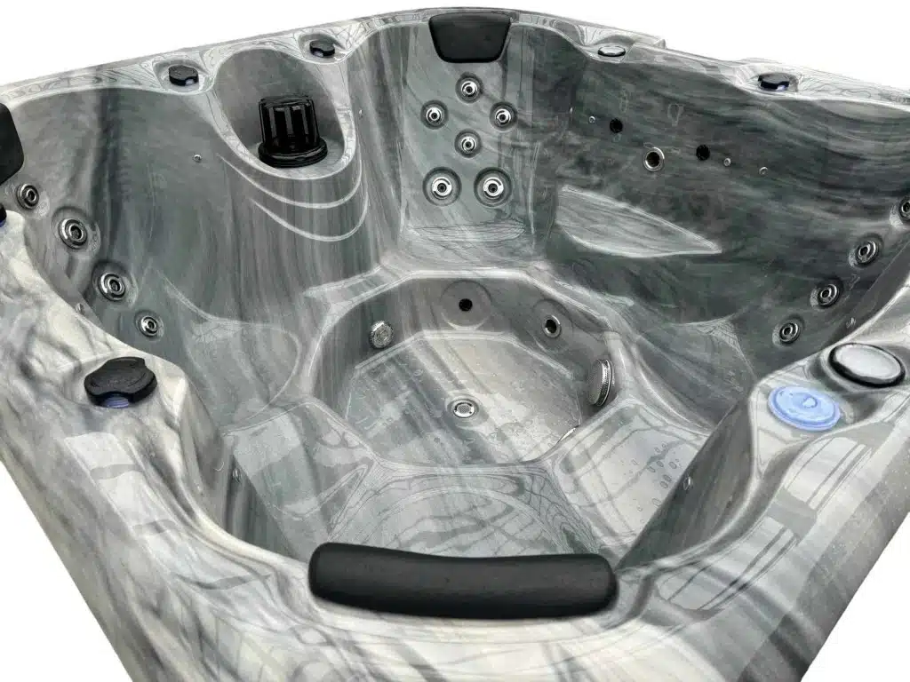 TOPÁZ PRÉMIUM AKRIL 4 személyes fatüzelésű jacuzzi 15 TOPÁZ PRÉMIUM AKRIL 4 személyes fatüzelésű jacuzzi
