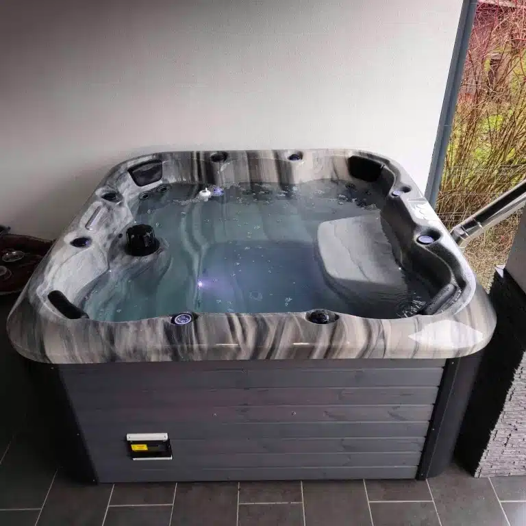 TOPÁZ PRÉMIUM AKRIL 4 személyes INTEGRÁLT fatüzelésű jacuzzi 5 TOPÁZ PRÉMIUM AKRIL 4 személyes INTEGRÁLT fatüzelésű jacuzzi