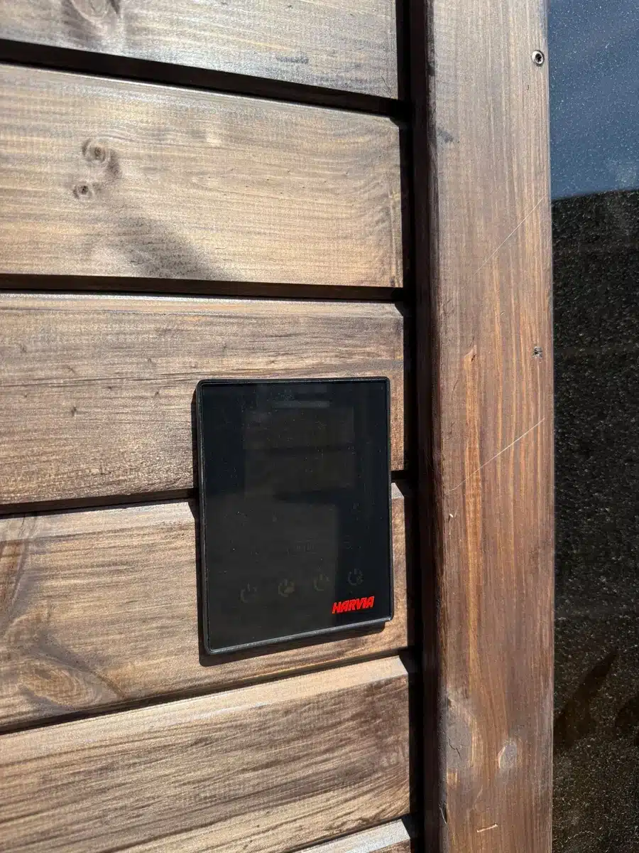 JOLA MINI – 2 SZEMÉLYES THERMOWOOD SZAUNA – ELEKTROMOS KÁLYHÁVAL + WIFI 4 JOLA MINI – 2 SZEMÉLYES THERMOWOOD SZAUNA – ELEKTROMOS KÁLYHÁVAL + WIFI
