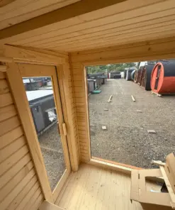 4 SZEMÉLYES BOXY SZAUNA – HARVIA M3 FATÜZELÉSŰ KÁLYHÁVAL