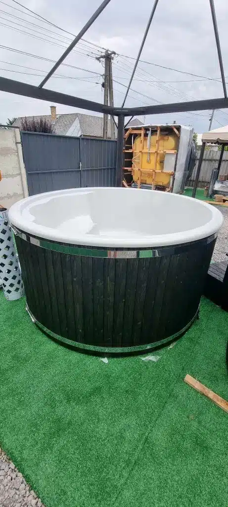PEARL 6 személyes INTEGRÁLT KÁLYHÁS üvegszálas dézsafürdő 15 PEARL 6 személyes INTEGRÁLT KÁLYHÁS üvegszálas dézsafürdő