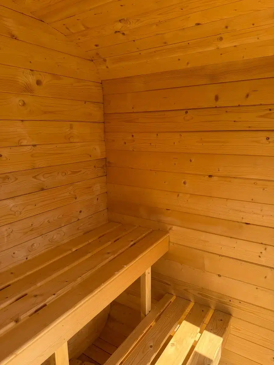 4 FŐS HARMONY SZAUNA – 12 kW HARVIA M3 FATÜZELÉSŰ KÁLYHÁVAL 9 4 FŐS HARMONY SZAUNA – 12 kW HARVIA M3 FATÜZELÉSŰ KÁLYHÁVAL