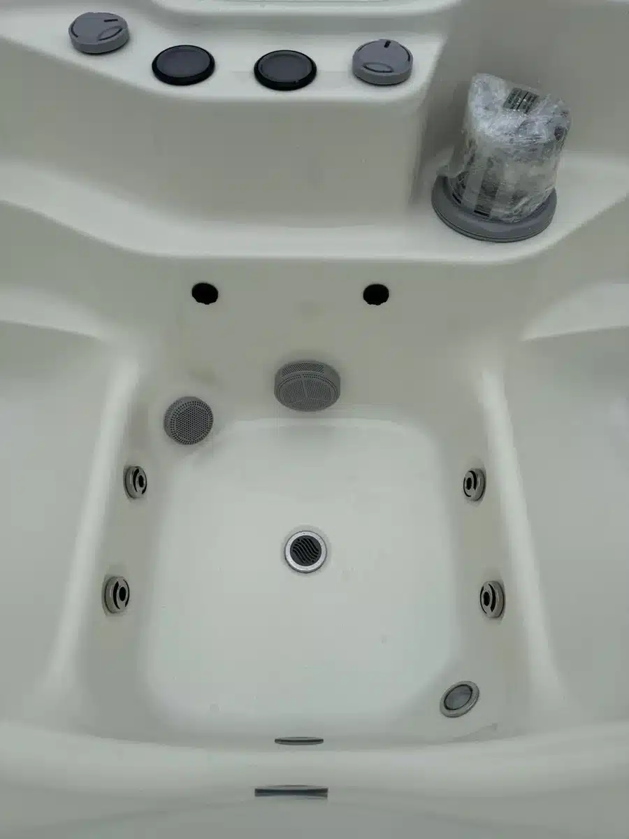 JADE – 2 SZEMÉLYES OVÁLIS PRÉMIUM AKRIL DÉZSAFÜRDŐ KÜLSŐ FATÜZELÉSŰ KÁLYHÁVAL 18 JADE – 2 SZEMÉLYES OVÁLIS PRÉMIUM AKRIL DÉZSAFÜRDŐ KÜLSŐ FATÜZELÉSŰ KÁLYHÁVAL