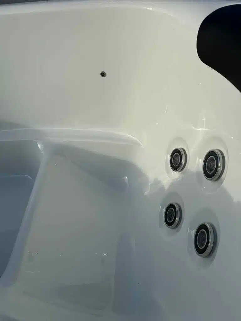JADE 2 személyes prémium USA akril ovális dézsafürdő fehér vagy szürke színben PAHLEN 2 KW elektromos fűtéssel 10 JADE 2 személyes prémium USA akril ovális dézsafürdő fehér vagy szürke színben PAHLEN 2 KW elektromos fűtéssel