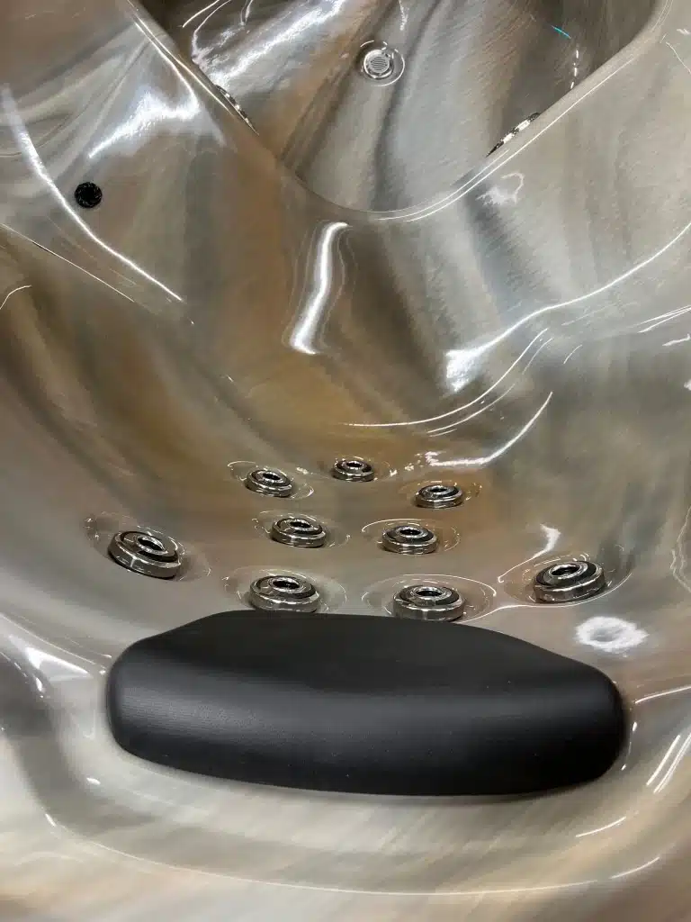 TOPÁZ PRÉMIUM AKRIL 4 személyes INTEGRÁLT fatüzelésű jacuzzi 2 TOPÁZ PRÉMIUM AKRIL 4 személyes INTEGRÁLT fatüzelésű jacuzzi