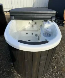 JADE 2 személyes prémium USA akril ovális dézsafürdő fehér vagy szürke színben PAHLEN 2 KW elektromos fűtéssel 28 JADE 2 személyes prémium USA akril ovális dézsafürdő fehér vagy szürke színben PAHLEN 2 KW elektromos fűtéssel
