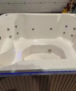 ZANZIBAR 6 személyes​ GLITTERES üvegszálas dézsafürdő KÜLSŐ KÁLYHÁVAL, WELLNESS csomagban