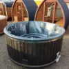 MEGÚJULT LUX IN 8 SZEMÉLYES KÜLSŐ FATÜZELÉSŰ KÁLYHÁVAL WELLNESS CSOMAGBAN 34 MEGÚJULT LUX IN 8 SZEMÉLYES KÜLSŐ FATÜZELÉSŰ KÁLYHÁVAL WELLNESS CSOMAGBAN – 1. kép